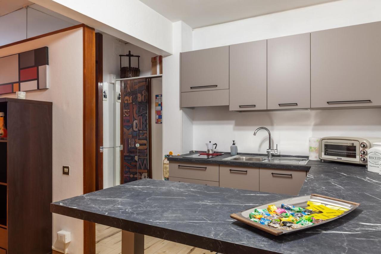 マリーナ・ディ・カッラーラLa Casina Al Mare Vista Pinetaアパートメント エクステリア 写真